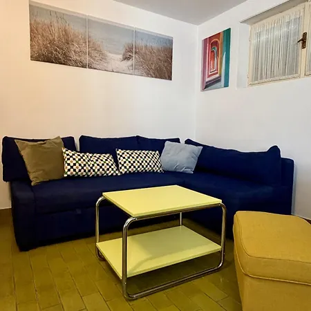 Mercedes Villa